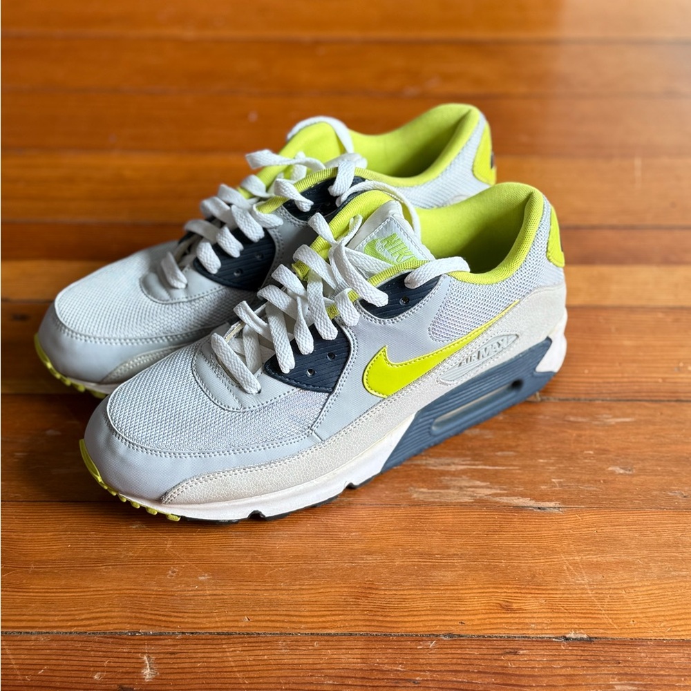 Nike Air Max 90 Gray and Neon Yellow Sneakers Men’s Sz 10